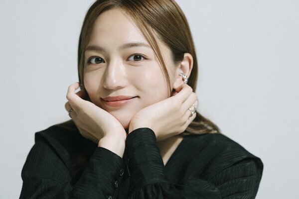 「攻めてるな」Netflix第2位！ 人気ドラマで週刊誌記者を演じた川口春奈が明かす舞台裏