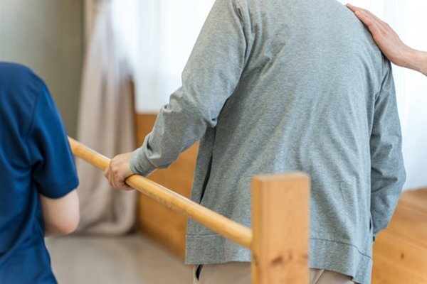 高市政権で“介護負担2割引き上げ”　試算された支出激増の現実と“深刻な影響”