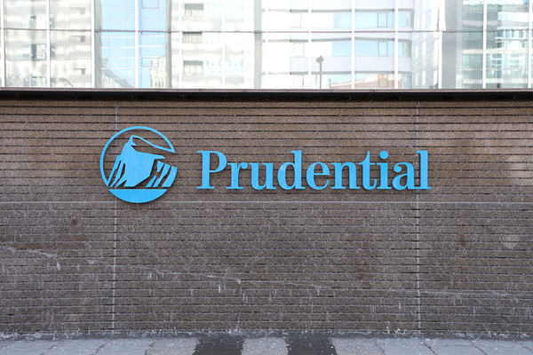 《チャンピオン支店長がマンツーで…》31億円詐取のプルデンシャル生命　強引すぎる“ヘッドハンティング”の手法