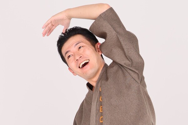 ごぼう先生が動画で解説！「50代からの不調解消体操」【高血圧緩和 脇腹＆腸腰筋のばし】｜介護界のアイドル