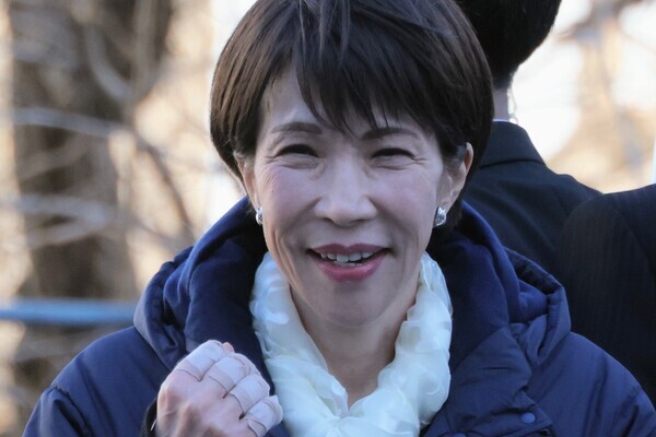 「茶番もいい加減にしてほしい」芥川賞作家　高市首相ドタキャン騒動を痛烈批判、「墓穴解散」批判投稿を連発