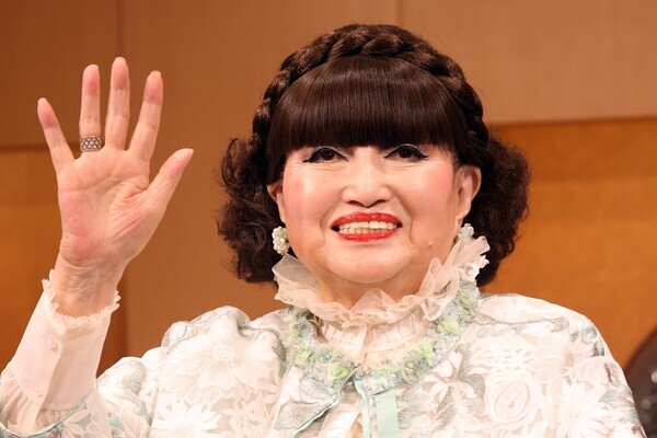 黒柳徹子　移動は車いす、シニア用高級タワマンに入居…92歳で起きていた「生活の異変」