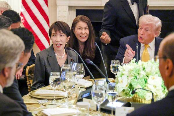 《SNSではしゃぎすぎの指摘も》高市首相　波紋呼んだホワイトハウスでの“踊る写真”の「自民党内での本当の評価」