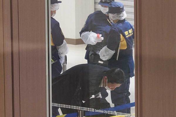 「100人単位で逃げ出す人たちが…」池袋ポケセン殺人事件　目撃した店員が語る“恐怖の現場”、元交際相手はストーカー容疑で逮捕も「カウンセリング拒否」