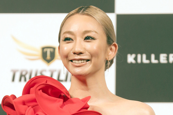 「好きやねんなぁ」倖田來未　第二子妊娠を発表直前に披露していた結婚15年目夫との“公開のろけ”