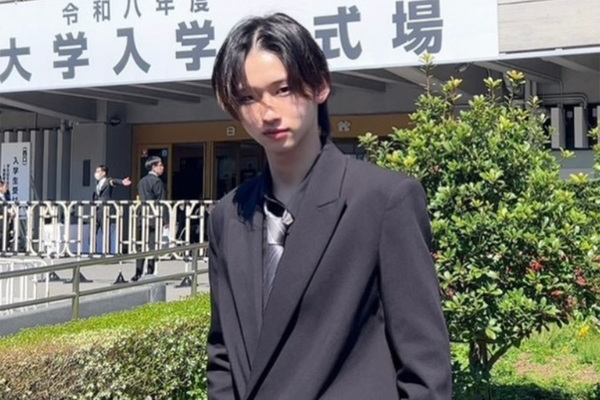 「事実に衝撃を受けてる」47歳元テレ朝アナのイケメン息子　明かされた「本名」にネット震撼