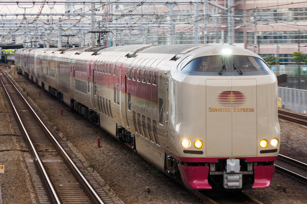 《フリマサイトで高額転売も》人気寝台特急「サンライズ出雲」の“シャワー券買い占め”被害が波紋…JRが語った「枚数が限られている理由」と「対応」