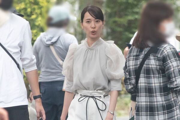 「痩せすぎてる」戸田恵梨香　演じた細木数子さんとの“体型差”に賛否も…Netflixが“実録もの”で追求する「エンタメ性」