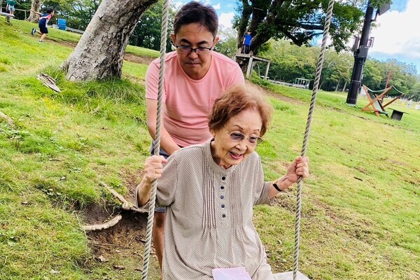 「今も亡くなったとは思ってません」林家三平　逝去から半年…母・海老名香葉子さんから「受け継いだ2つのもの」