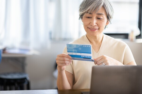 預貯金だけでは10年後に資産は2割減…低リスクでお金の価値を守る資産防御法は？