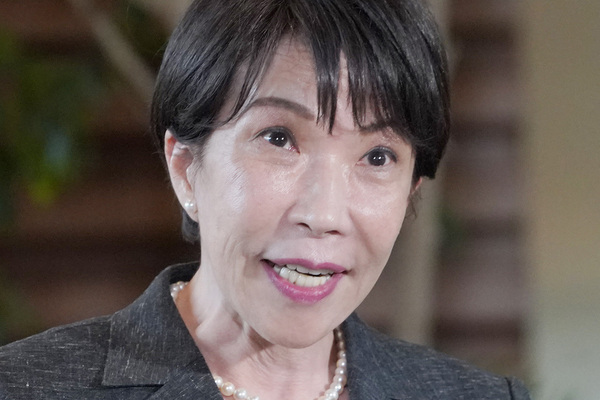 《高市首相を「嘘の経歴でテレビにまで出れる人」と批判》芥川賞作家「所詮は絵空事」世間の総理大臣への期待に“冷や水”投稿