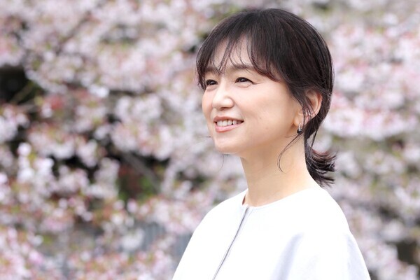 「ベタベタするだけが家族じゃない」永作博美　“女優と母”両立の葛藤を経て…たどり着いた2児との“自然な距離感”