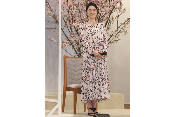 「20～30件いいねを押しても成立がゼロ」結婚発表した『カメ止め』女優（51）が告白…結婚相談所での“苦戦続き”婚活事情