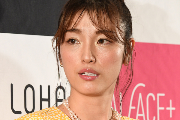 「自分だけ楽しい旅行なんていけない」木下優樹菜　亡くなった愛犬への対応に批判続出…SNS反論も火に油