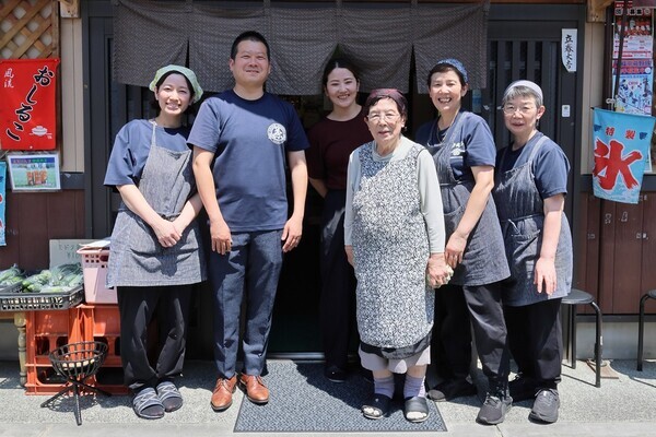 母、娘、孫…女性三代が織りなす三“味”一体の大判焼き　あんこも人生も決め手は「塩加減」