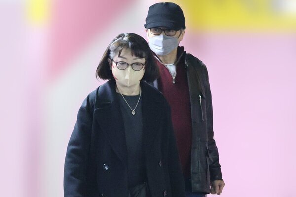 山口百恵さん　夫・三浦友和が親友の認知症にショック…支えに孫と贈る「プレゼント」