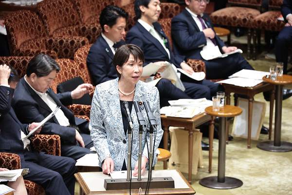 《保守層ばかりを忖度》高市首相 内閣支持率減少、女性天皇容認が増加…識者に聞く「民意無視」の代償