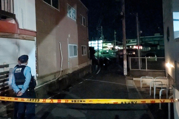 大阪の警官発砲の死亡事件にSNSで「テーザー銃導入を」の声…元国家公安委員長が明かす「ネック」と「利点」