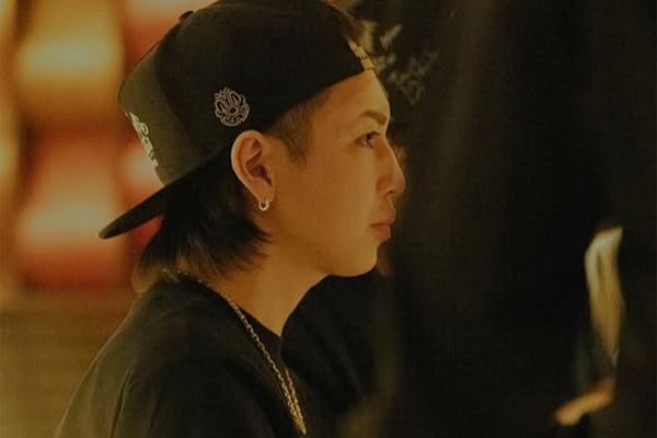 「痛みもアート」消えた旧ジャニアイドル（29）　“両腕ごりごりタトゥー”に反響続々…グループ脱退後に行っていた“意外な活動“