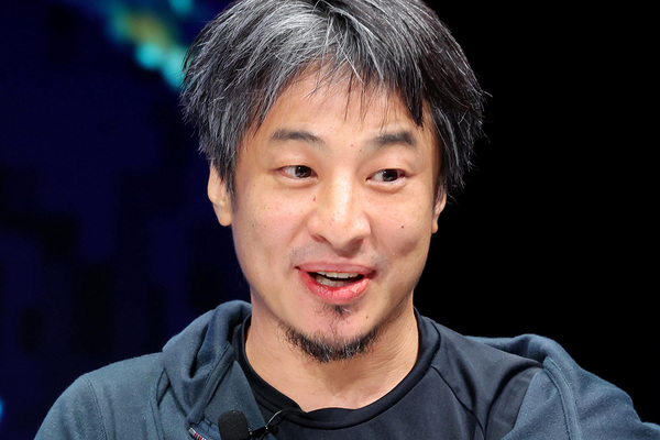 「気味が悪い」ひろゆきも嫌悪感、ウソの出産報告まで…架空の「立憲民主党の女性政治家」アカウントに批判続出