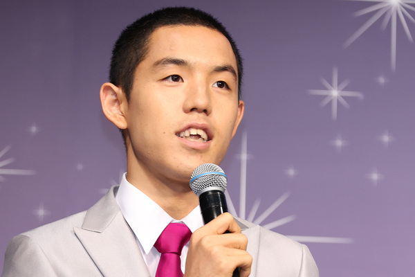 「誰も一緒に仕事したがらない」四千頭身・都築　クライアントに事前報告ナシ、小嶋陽菜をSNSでナンパ…暴かれた“不誠実な素顔”で謹慎後の「干され危機」