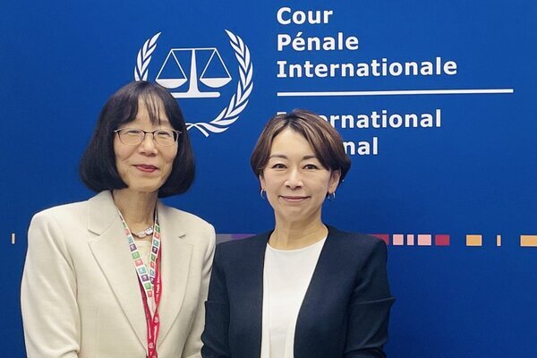 「まったく萎縮していない」米国から制裁されたICC・赤根所長　オランダで面会した山尾志桜里氏が明かす「赤根さんが喜んだ手土産」