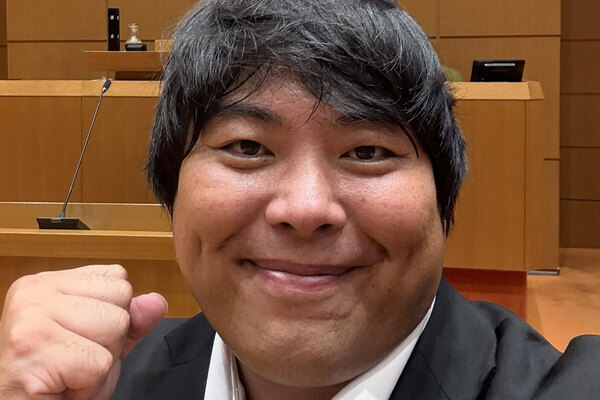 「自分は寝ていません」へずまりゅう市議　“居眠り議員”の糾弾動画を投稿も…自身の“居眠り疑惑”が浮上で激烈反論