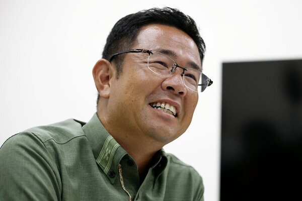 沖縄知事選「復帰後世代」古謝玄太氏を初当選させた「面倒な先輩」の存在と薄れる基地問題への関心