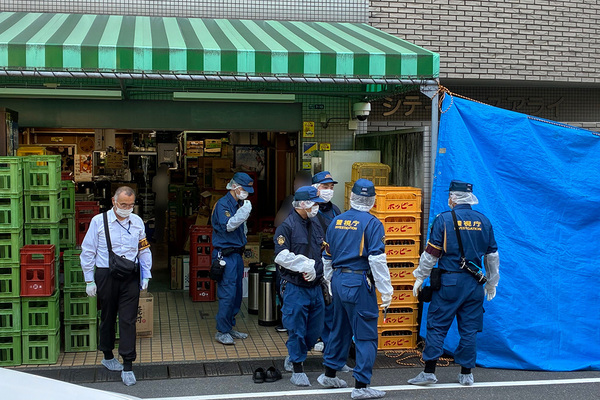 《北区・2人刺傷事件》刺された男性が呻き、容疑者女性は建物をウロウロ…目撃者が語る「緊迫の現場」