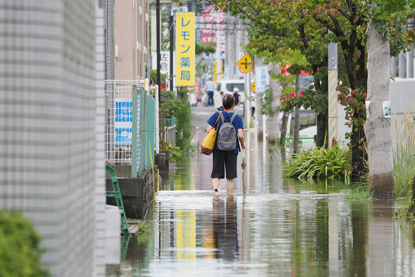【台風25号】千葉県佐倉市は2カ月で2度水没「8月は床上3cm、今回は50cm」豪雨で電化製品全滅の悲痛