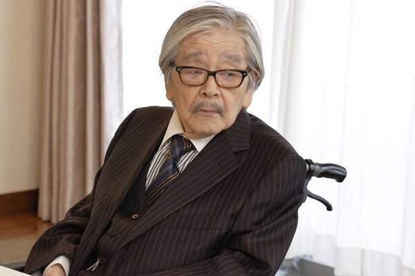 筒井康隆（92）転倒で頸椎損傷し夫婦で老人ホーム入居…お見合い30回で出会った「82歳妻との半生」