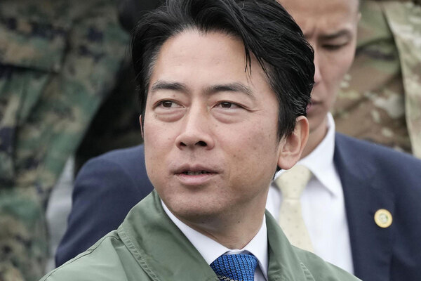 「どうしようもない政治家」芥川賞作家が苦言…小泉防衛相の核兵器保有めぐる“発言”→過去に“上から目線”皮肉も