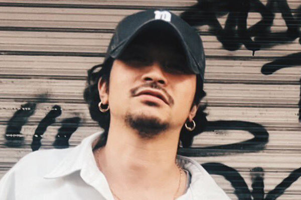 「前から入ってた？」超人気の紅白出場アーティスト　久しぶりのSNS更新で披露した“右腕タトゥー”近影にファン騒然