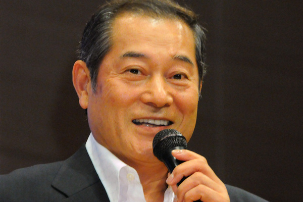 松平健　雨に打たれながら…舞台千秋楽後にひっそり訪れた「意外な場所」