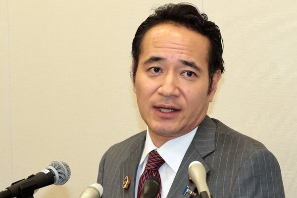 「一人前の大人には育てたよ」簗和生氏　予算カット発言で“クビ”に…辞任直前に実父が語ったコト