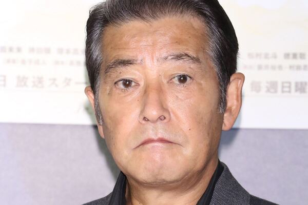 神田正輝　タバコで一服も…“激ヤセ重病説”で引退状態から2年、目撃した「激変ひとりメシ姿」