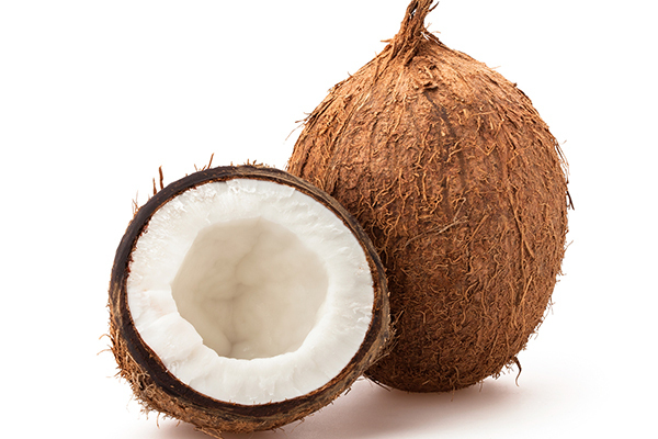 日本発のココナッツウォーターで体内循環サポート！