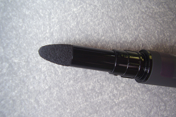 夕方まで美しいライン！大人の瞳にこのアイライナー