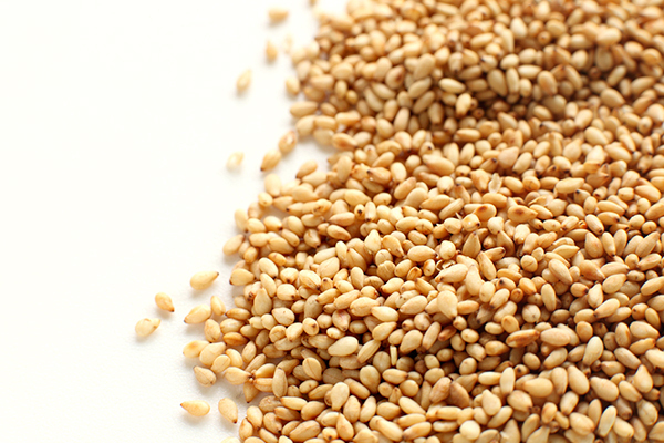 有機ゴマの“酵素パワー”が詰まった、天然ハーブオイル