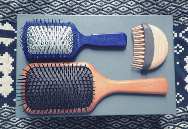 抜け毛ケアは、 “頭皮のブラッシング” から