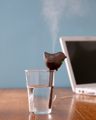 パーソナル加湿器で集中保湿！「デスク美容」のすすめ