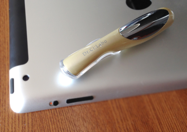 モバイル美顔器で Let’s キレイ・ブレイク！