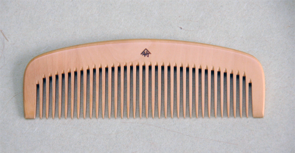 大人の美髪 は、“極上の道具選び” から！　