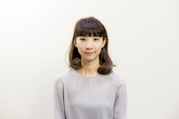 脱・ひっつめスタイル！NY発、簡単ヘアアレンジでイメージチェンジ