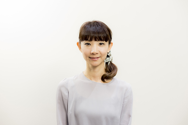 脱・ひっつめスタイル！NY発、簡単ヘアアレンジでイメージチェンジ