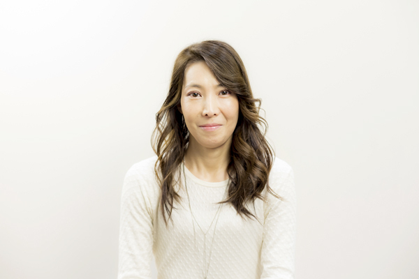 脱・ひっつめスタイル！NY発、簡単ヘアアレンジでイメージチェンジ