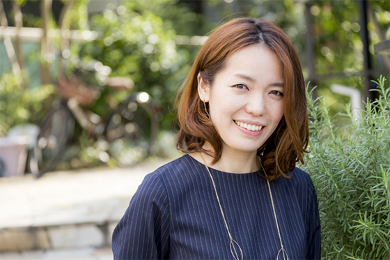 頭皮の血行ケアで艶髪に！　冬の髪トラブルを防ぐ方法