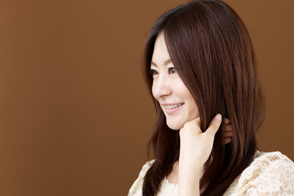 大人女子のための “髪色選び” のルールとは