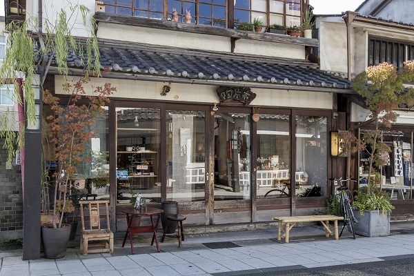 歴史とアートを感じながら散策　～アートを旅する街、松本