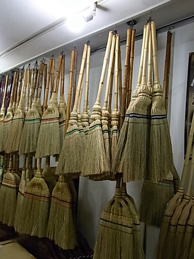 江戸箒の魅力！ 静かでいつでも掃除ができる「江戸の日用品」 忙しい現代人にこそおすすめ